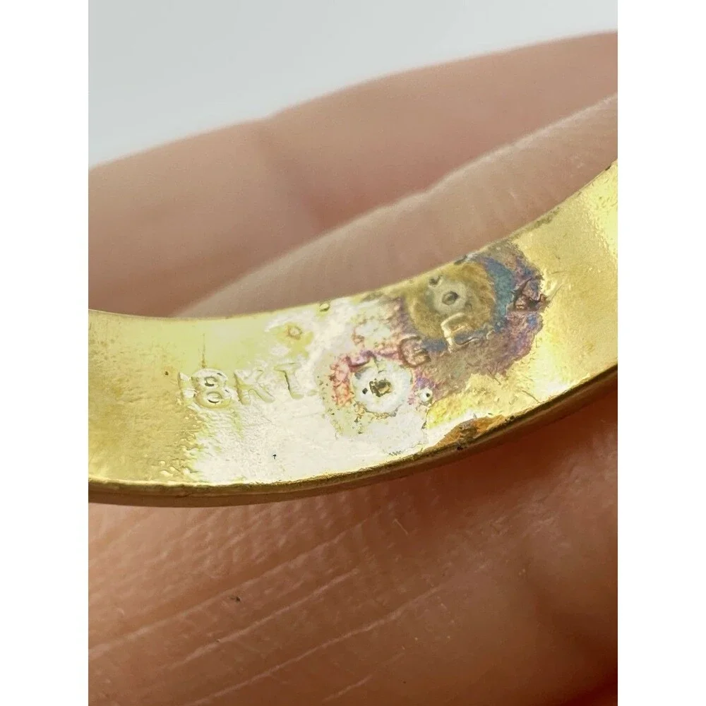 Unbranded vintage 18k